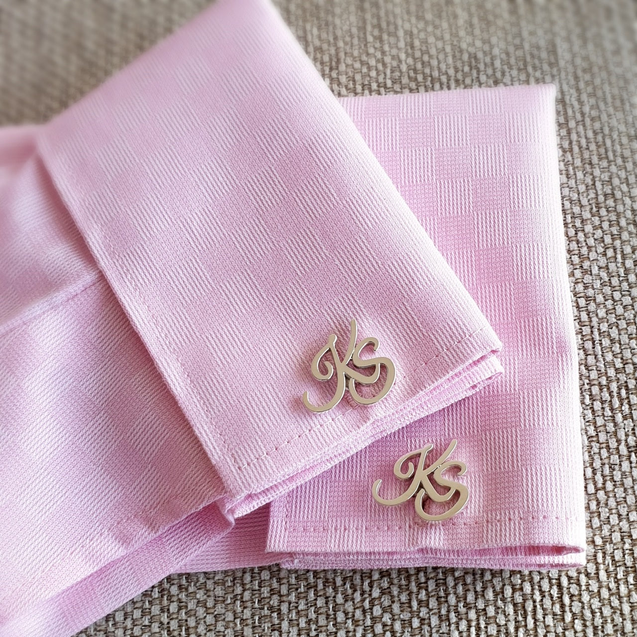 Customized Cufflinks with Cursive Initials